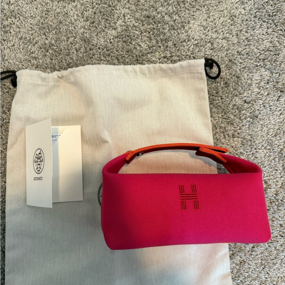 Hermes Pink And Orange Cosmetic Bag. 🧡⚡️